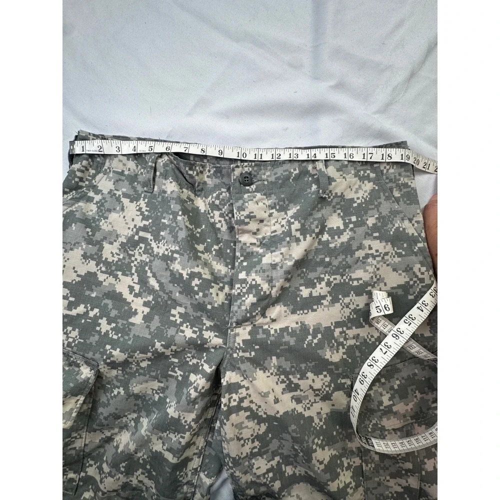 US Army Combat Uniform ACU Digital Camo Cargo Pants Large Regular
